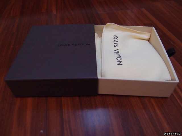 LV Compact 短夾開箱