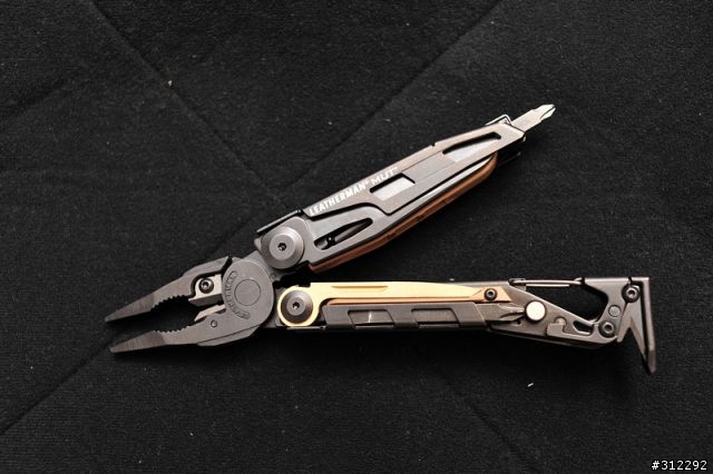 [開箱]Leatherman MUT 軍事工具鉗