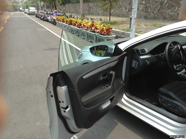 全家回高雄慢活 賞屋行 鎖定澄清湖週邊 少開的新車CC順便開個箱