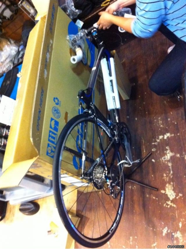 < 開箱 > GIANT 2013 TCR ADV2 人生第一台公路車入手~