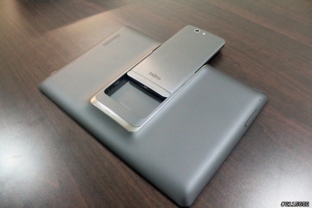 遲來的母親節禮物---Padfone infinity不專業(偷)開箱