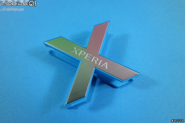 收納好幫手 XPERIA X型俐落集線器
