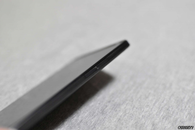 等了兩個月的手機~HTC New One Black 32G!!