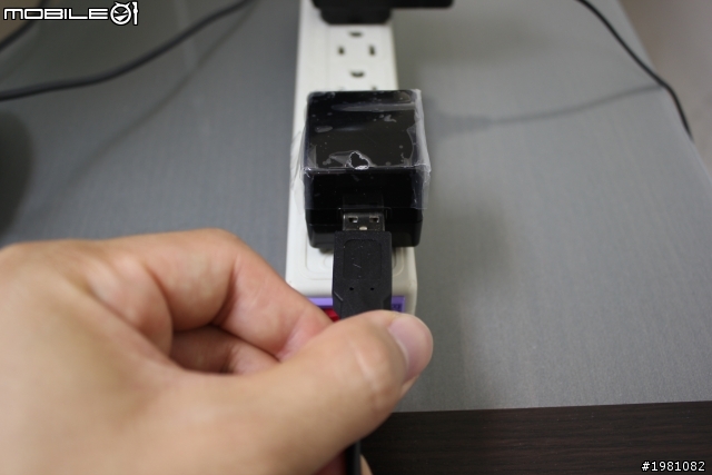 Smart TouchTV Dongle/ 迷你智慧型 “觸控” 連網電視棒,將一般電視變成Smart TV,盡情滑動您的電視 !!!(圖多)