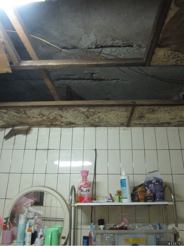 因漏水導致房屋修繕 天花板責任歸屬問題?!(急~)