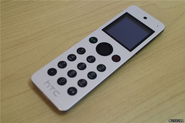 『不專業開箱』HTCONE 大陸王力宏限量版(聯通版32G)