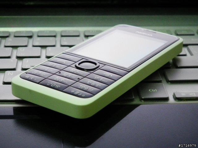 Nokia 301 開箱 ~ 附上通訊錄與 google 聯絡人同步的技巧