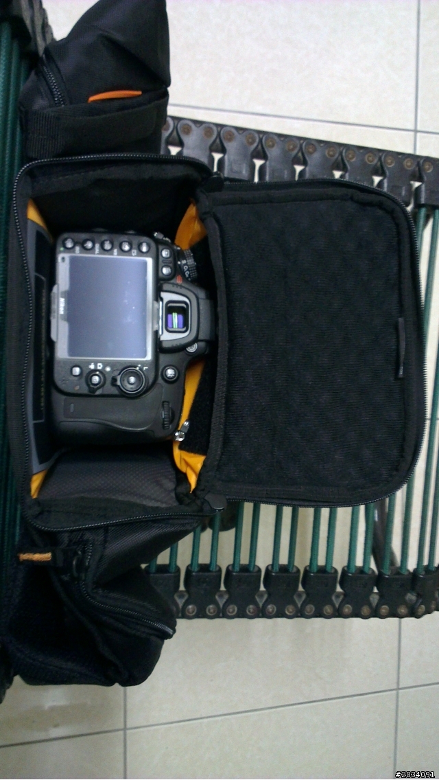 開箱Case Logic SLRC-205單肩攝影斜背相機包