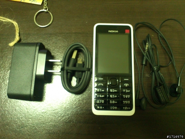 Nokia 301 開箱 ~ 附上通訊錄與 google 聯絡人同步的技巧