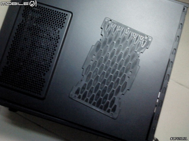 CoolerMaster N400 開箱 (圖很渣...挑戰你眼睛的極限...)