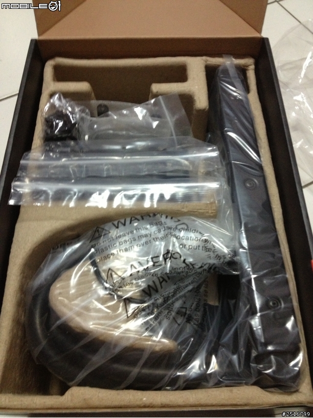 自組新機 神盾小玩具 開箱 小朋友大量出走 cooler master cosmos II 配件有點...