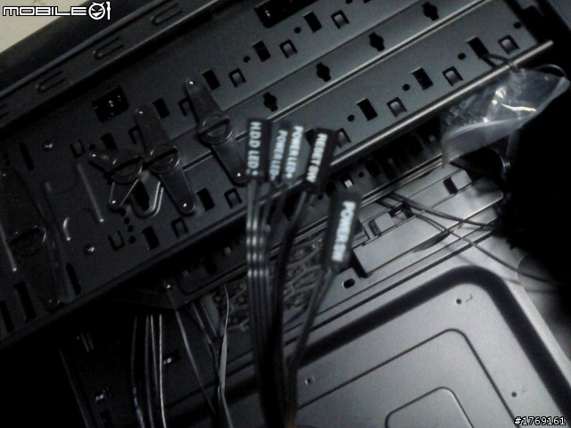 CoolerMaster N400 開箱 (圖很渣...挑戰你眼睛的極限...)