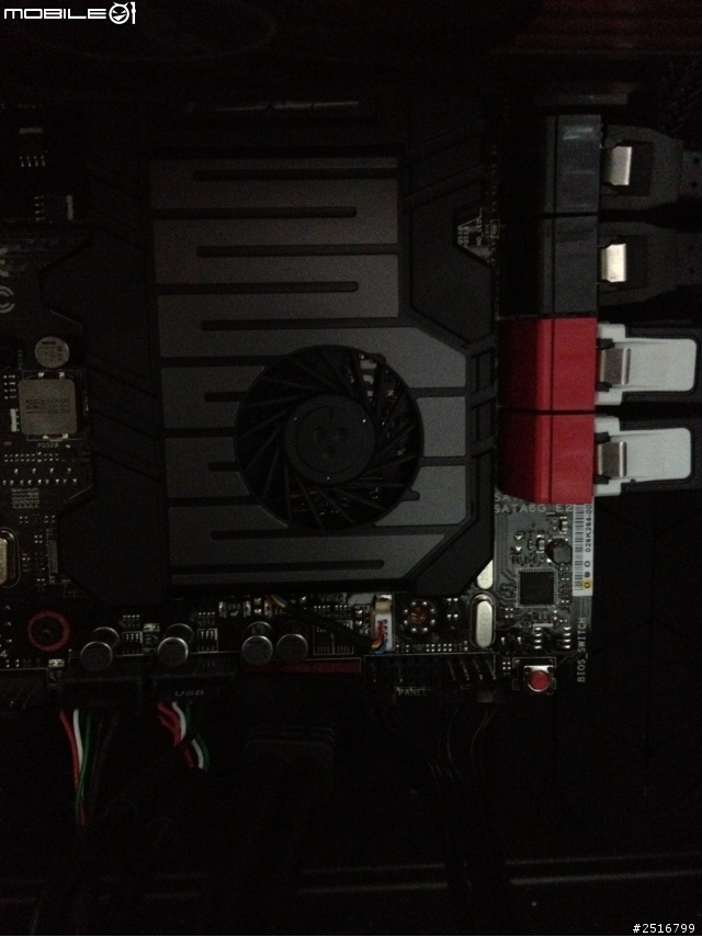 自組新機 神盾小玩具 開箱 小朋友大量出走 cooler master cosmos II 配件有點...