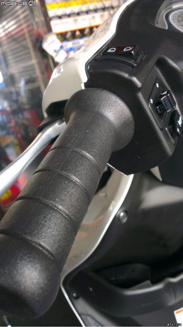 V125SS 白色 開箱