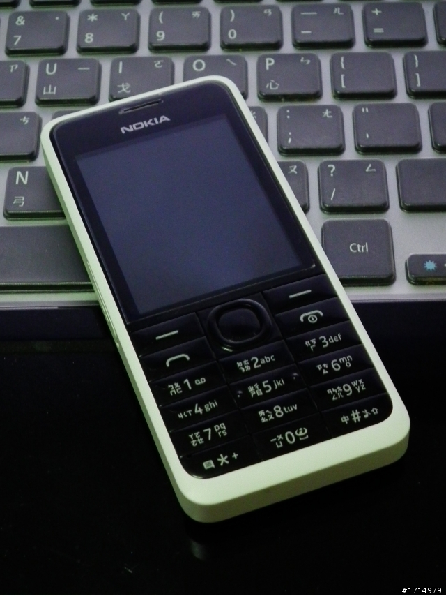 Nokia 301 開箱 ~ 附上通訊錄與 google 聯絡人同步的技巧