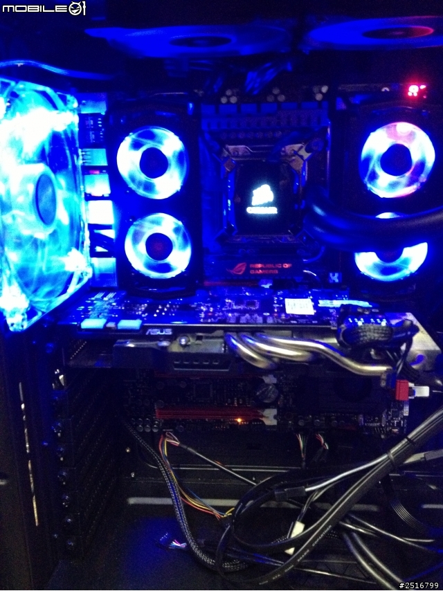 自組新機 神盾小玩具 開箱 小朋友大量出走 cooler master cosmos II 配件有點...