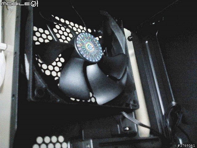CoolerMaster N400 開箱 (圖很渣...挑戰你眼睛的極限...)
