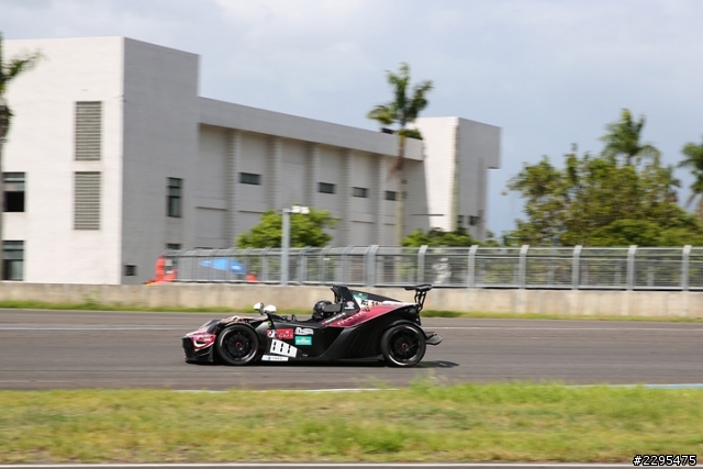 豔陽、賽車、辣妹,2013年大鵬灣O.T.G.P多圖分享