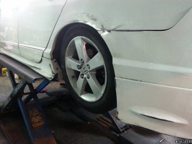 車撞到維修這樣要多少~