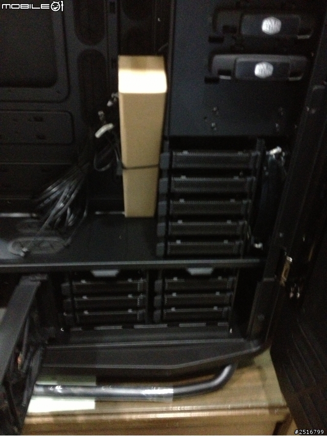 自組新機 神盾小玩具 開箱 小朋友大量出走 cooler master cosmos II 配件有點...