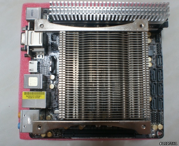 A85X-ITX + ENP-7025B電源供應器 + PC-Q07試裝