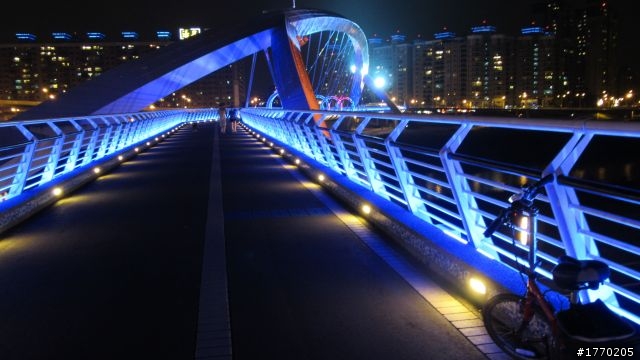 新店溪自行車道~夜訪新店陽光橋、碧潭風景區