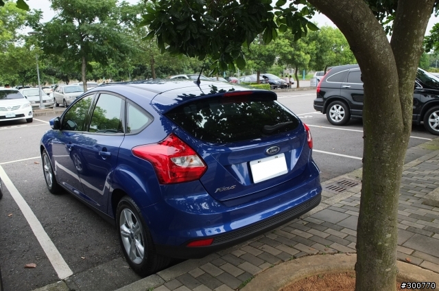 FOCUS 2.0 5D (7W) 藍色開箱