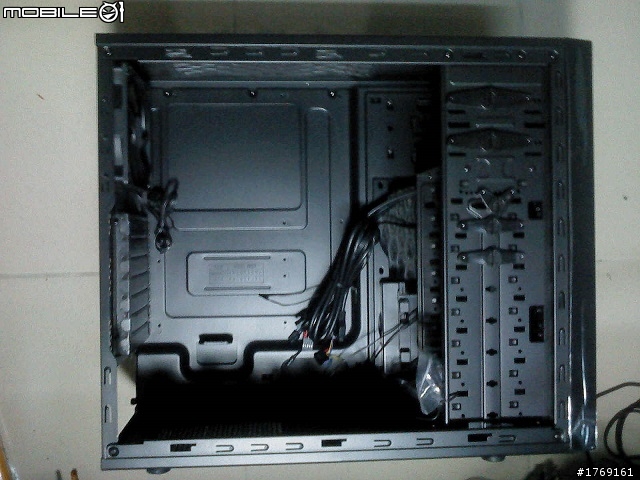 CoolerMaster N400 開箱 (圖很渣...挑戰你眼睛的極限...)