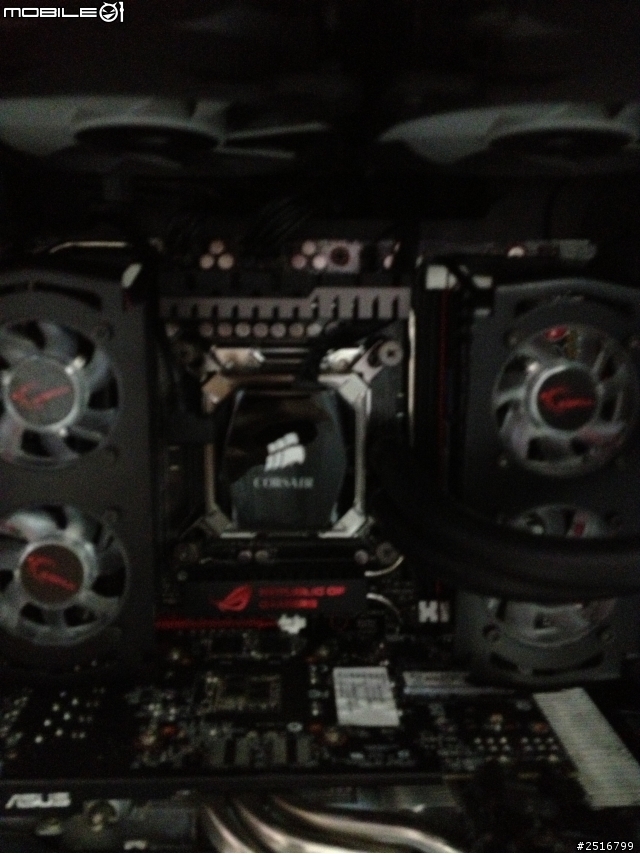 自組新機 神盾小玩具 開箱 小朋友大量出走 cooler master cosmos II 配件有點...