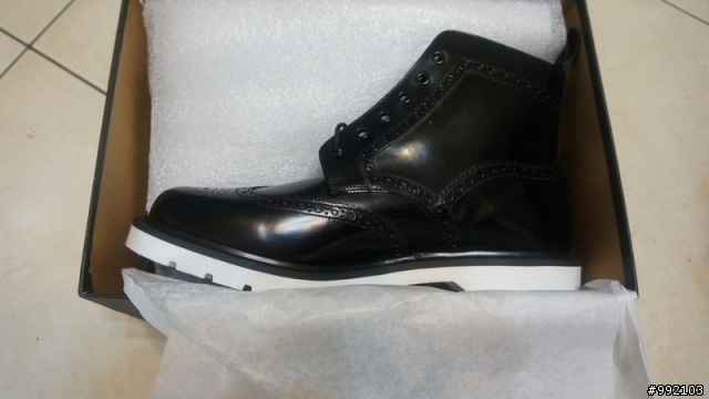 Loake Contrast Sole Leather Brogue Boots 雕花靴開箱
