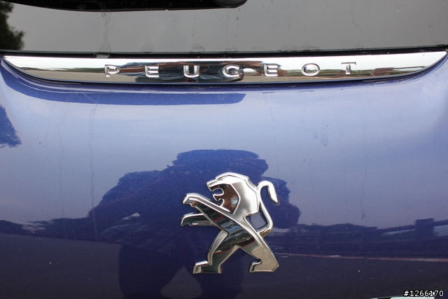 花嫁雨月潭-- LET YOUR BODY DRIVE --試駕PEUGEOT 208