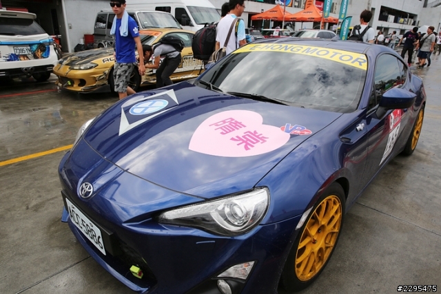 豔陽、賽車、辣妹,2013年大鵬灣O.T.G.P多圖分享