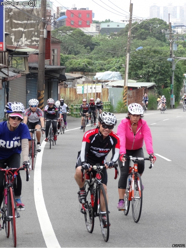 2013北濱100K 拍照分享 登輝大道轉接淡金公路三段7-11後方500公尺