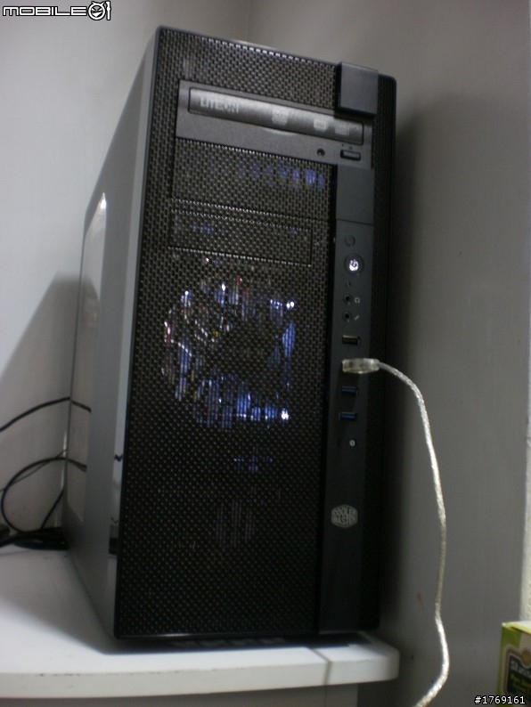 CoolerMaster N400 開箱 (圖很渣...挑戰你眼睛的極限...)