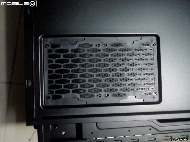 CoolerMaster N400 開箱 (圖很渣...挑戰你眼睛的極限...)