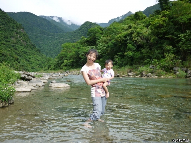 2013.06.16~17葛葛&莓莓的第一次露營-石梯坪(3Y10M & 1Y1M)