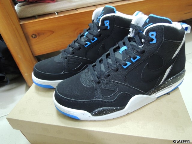 【開箱】新男孩球鞋夢 Nike Flight 13 Mid 不專業分享