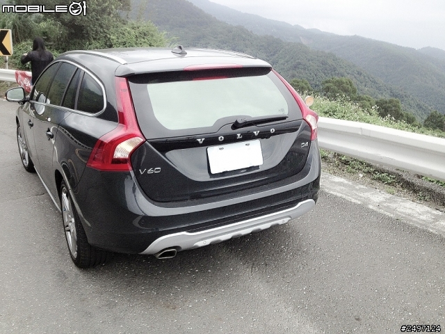 V60 D4 旗艦 492 + 4件式套件 (終於輪到我開箱囉!)