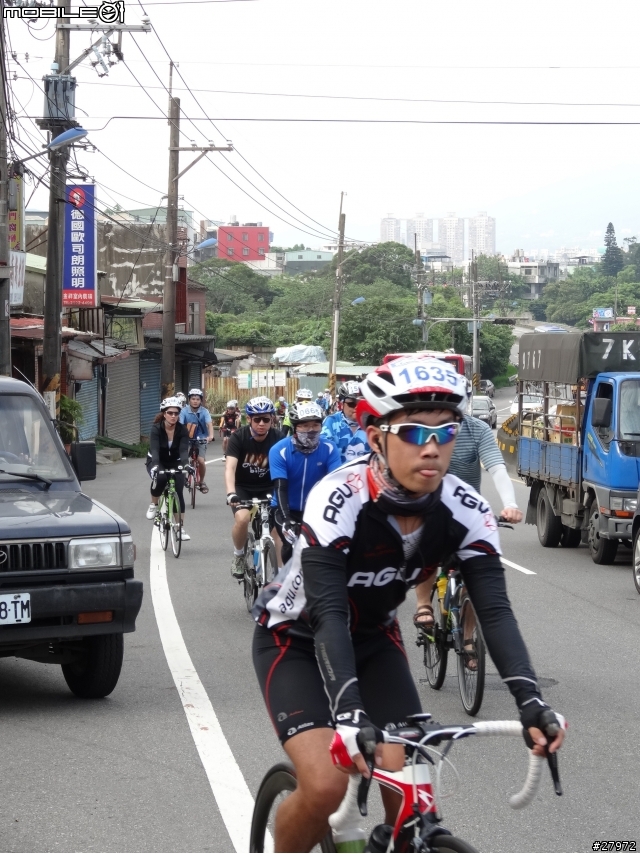 2013北濱100K 拍照分享 登輝大道轉接淡金公路三段7-11後方500公尺