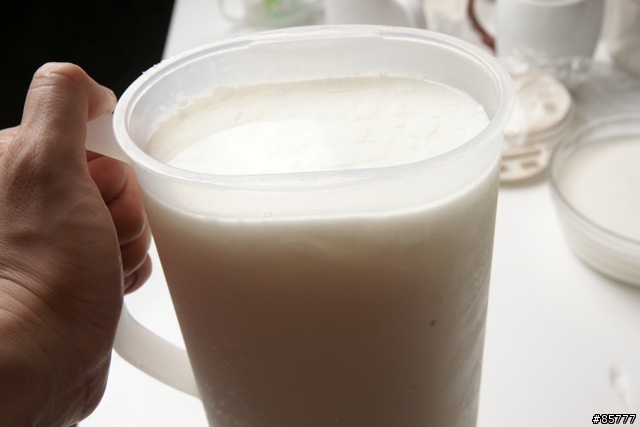 自製DIY克菲爾(Kefir)優酪乳、優格(低溫菌):正常法+懶人快速法
