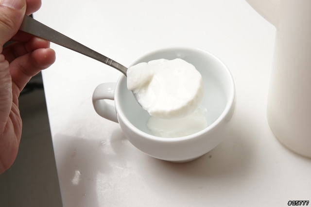 自製DIY克菲爾(Kefir)優酪乳、優格(低溫菌):正常法+懶人快速法