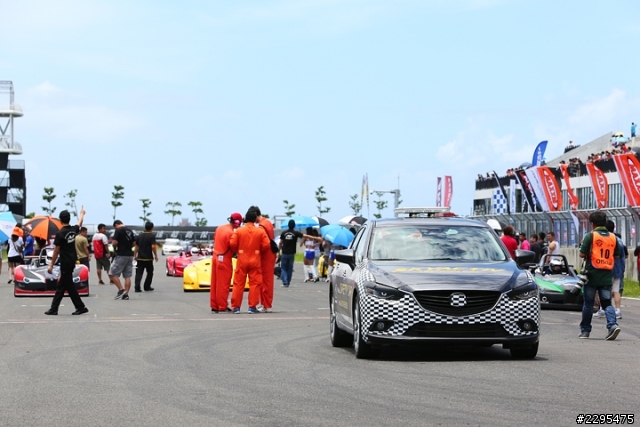 豔陽、賽車、辣妹,2013年大鵬灣O.T.G.P多圖分享
