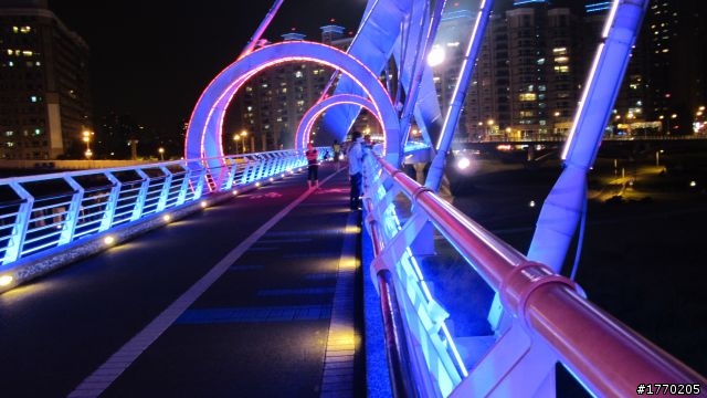 新店溪自行車道~夜訪新店陽光橋、碧潭風景區
