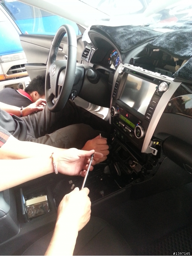 camry hybrid-G新車之auto net專用機安裝心得+行車記錄器