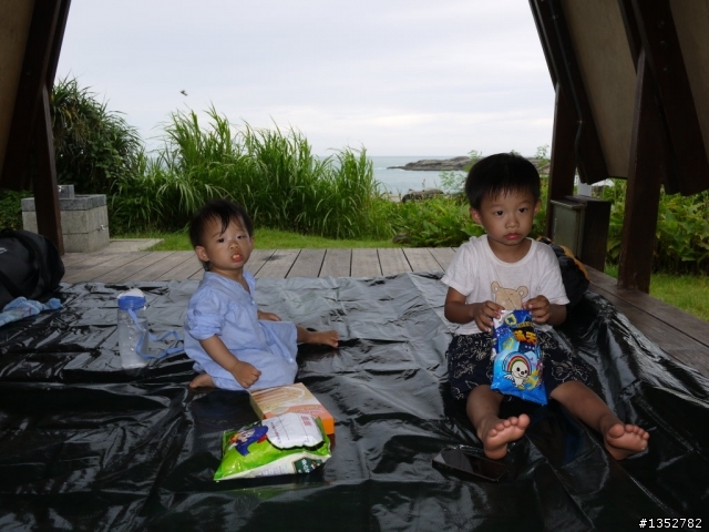 2013.06.16~17葛葛&莓莓的第一次露營-石梯坪(3Y10M & 1Y1M)