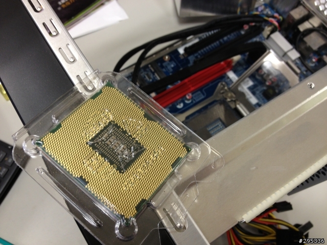 最強準系統:Intel 黑i7-3960x + 浩鑫X79 圖少開箱