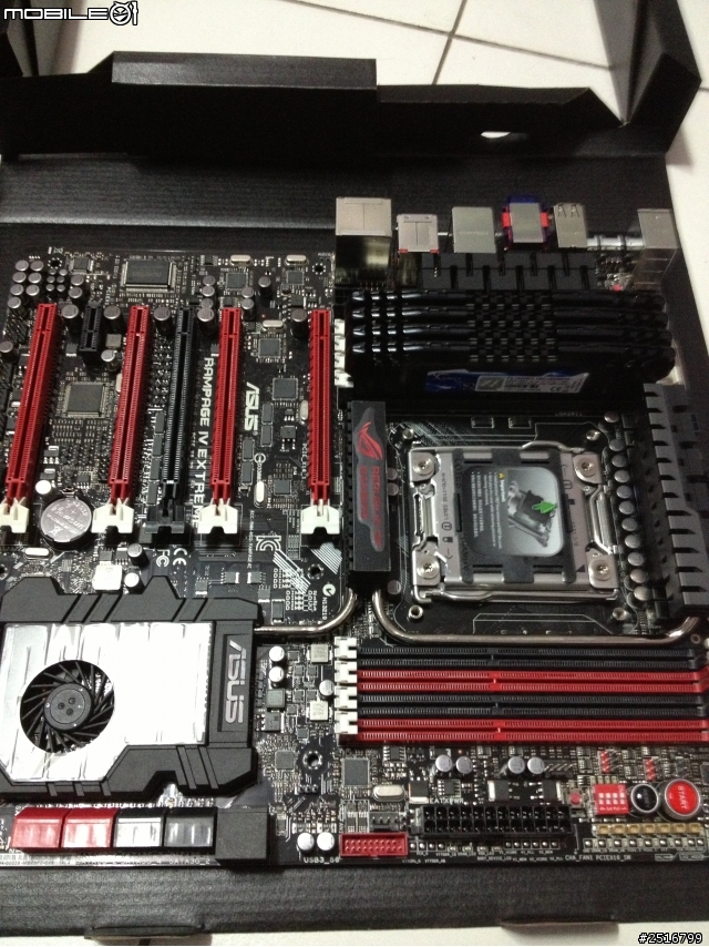 自組新機 神盾小玩具 開箱 小朋友大量出走 cooler master cosmos II 配件有點...