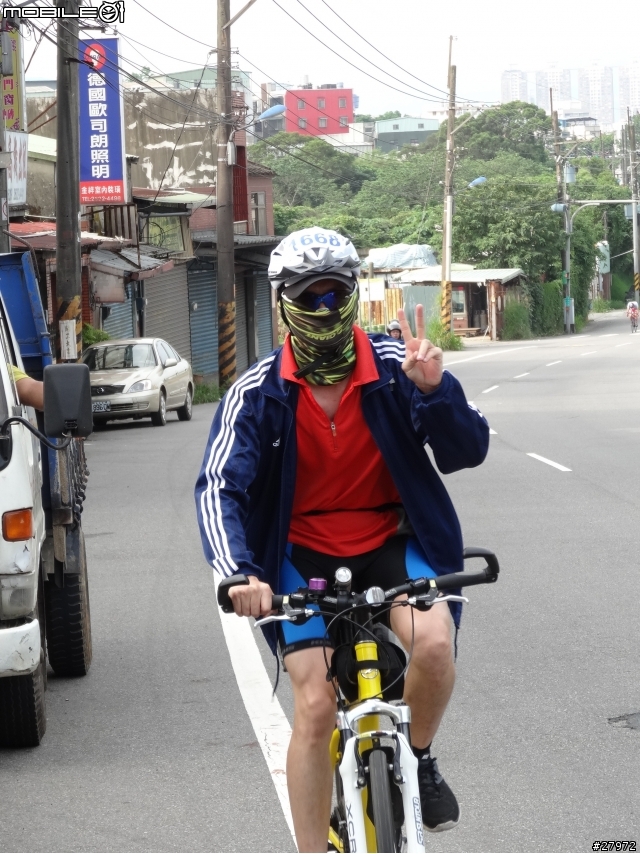 2013北濱100K 拍照分享 登輝大道轉接淡金公路三段7-11後方500公尺