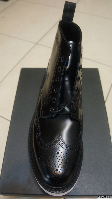 Loake Contrast Sole Leather Brogue Boots 雕花靴開箱