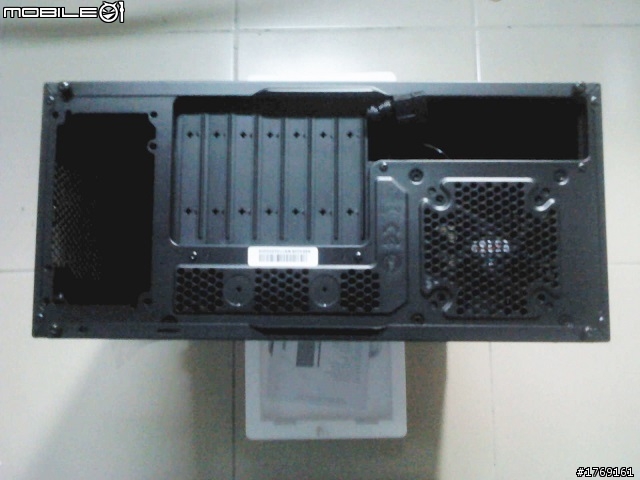 CoolerMaster N400 開箱 (圖很渣...挑戰你眼睛的極限...)